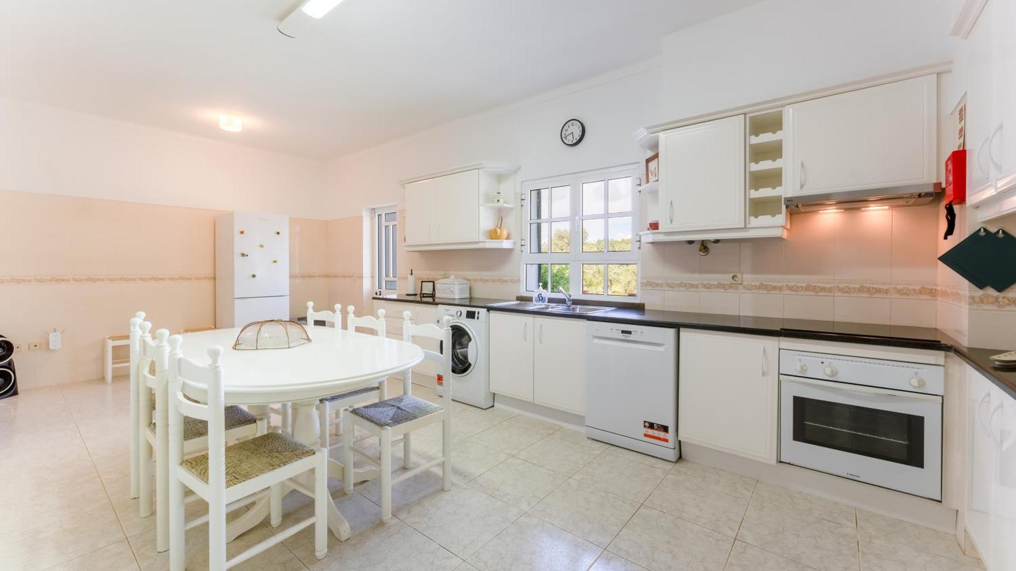 Sunny & Calm 4 Bdr House W/ Pool By Lovelystay Santo Estevao  المظهر الخارجي الصورة