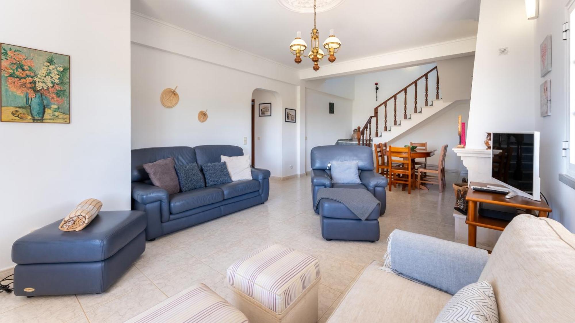Sunny & Calm 4 Bdr House W/ Pool By Lovelystay Santo Estevao  المظهر الخارجي الصورة