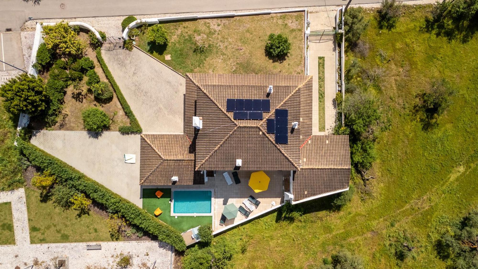 Sunny & Calm 4 Bdr House W/ Pool By Lovelystay Santo Estevao  المظهر الخارجي الصورة